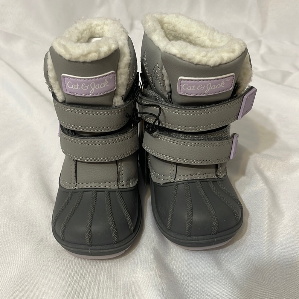 Girls snow boots